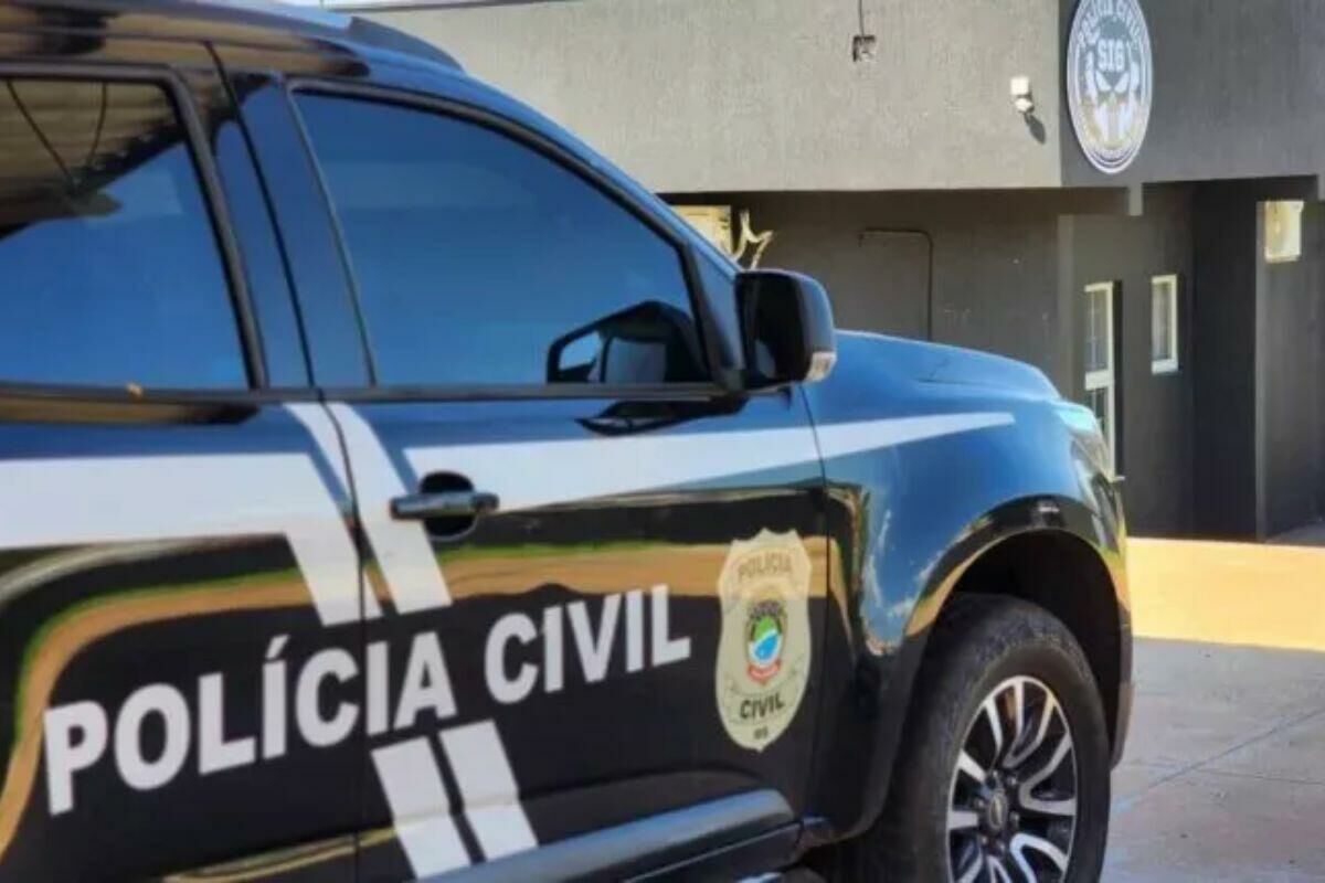 Imagem de compartilhamento para o artigo Briga sobre saúde da mãe termina em agressão: irmão ataca irmã com madeira em Costa Rica da MS Todo dia